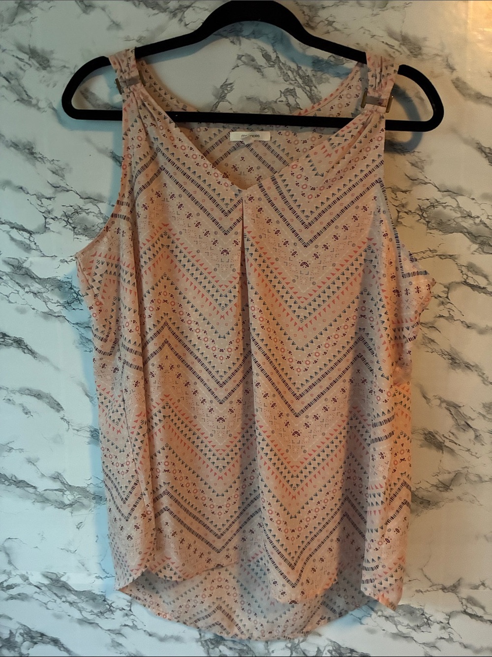 Maurices L Peach Patterned Sleeveless V-Neck Blouse